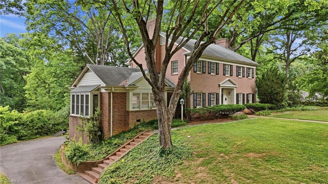 Statesville, Iredell, 28677, United States, 5 Bedrooms Bedrooms, ,4 BathroomsBathrooms,Residential,For Sale,2049795