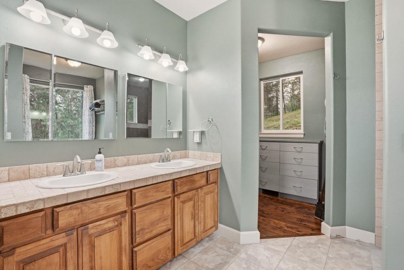 Greenacres, Spokane, 99016, United States, 5 Bedrooms Bedrooms, ,2 BathroomsBathrooms,Residential,For Sale,2049793