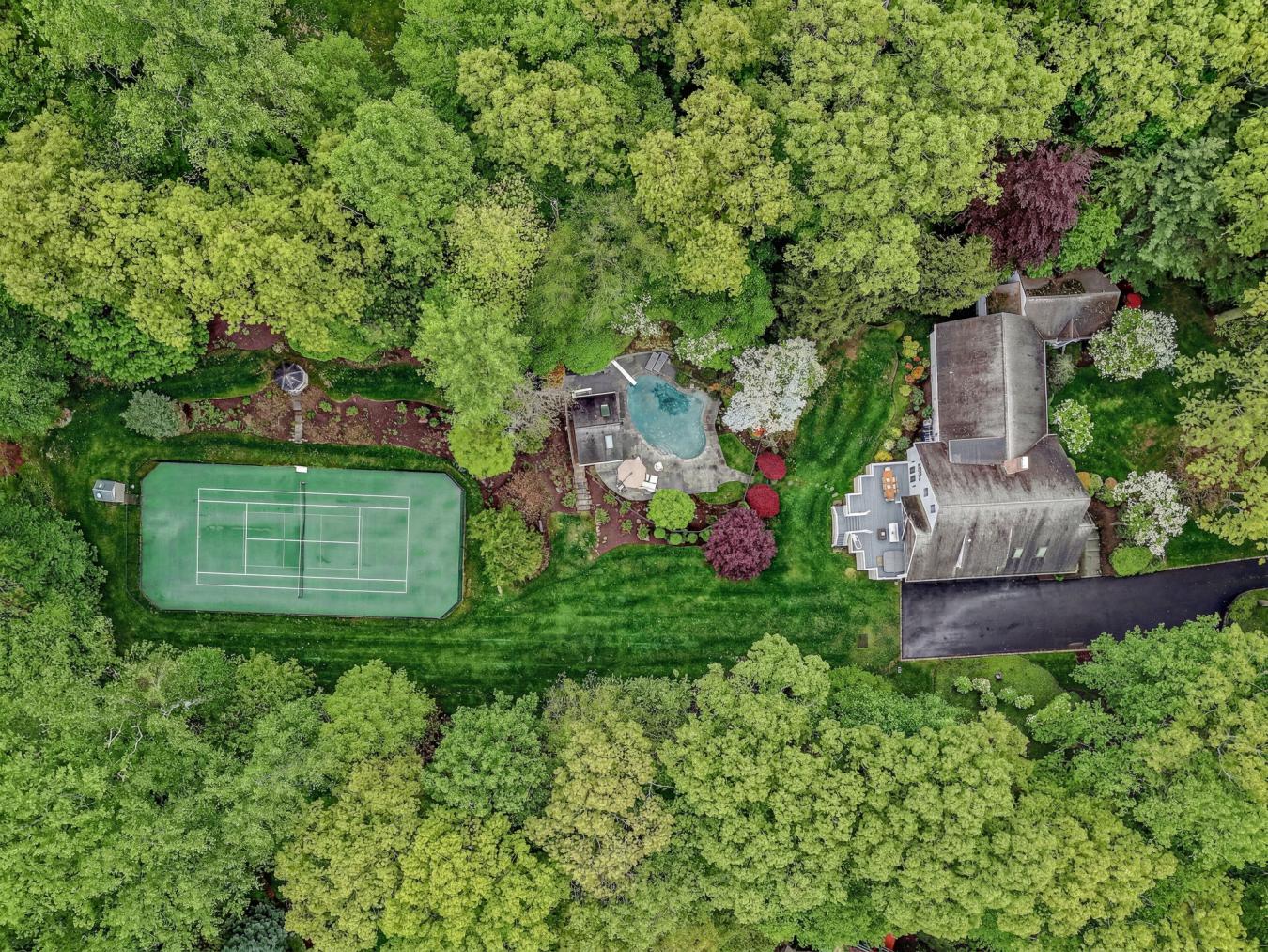 Westport, Connecticut, 06880, United States, 6 Bedrooms Bedrooms, ,6 BathroomsBathrooms,Residential,For Sale,2049789