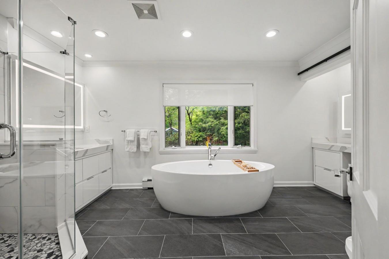 Westport, Connecticut, 06880, United States, 6 Bedrooms Bedrooms, ,6 BathroomsBathrooms,Residential,For Sale,2049789