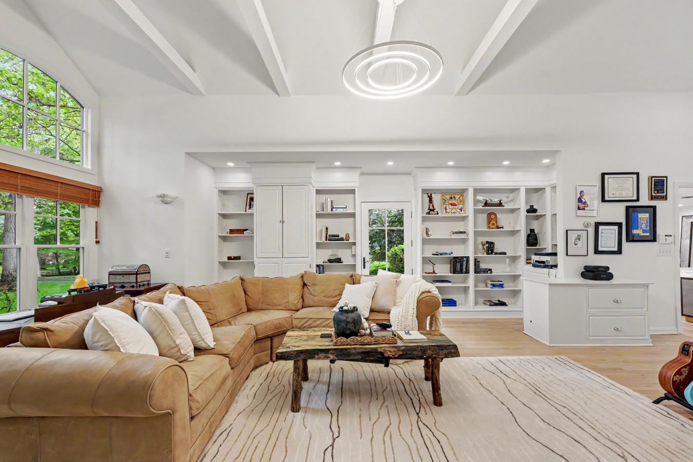 Westport, Connecticut, 06880, United States, 6 Bedrooms Bedrooms, ,6 BathroomsBathrooms,Residential,For Sale,2049789