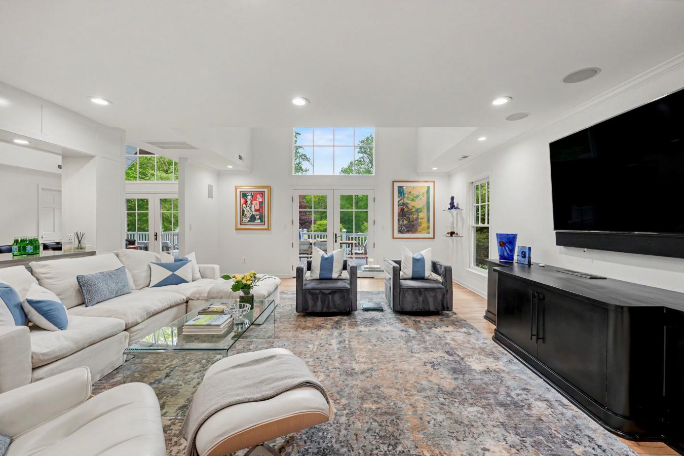 Westport, Connecticut, 06880, United States, 6 Bedrooms Bedrooms, ,6 BathroomsBathrooms,Residential,For Sale,2049789