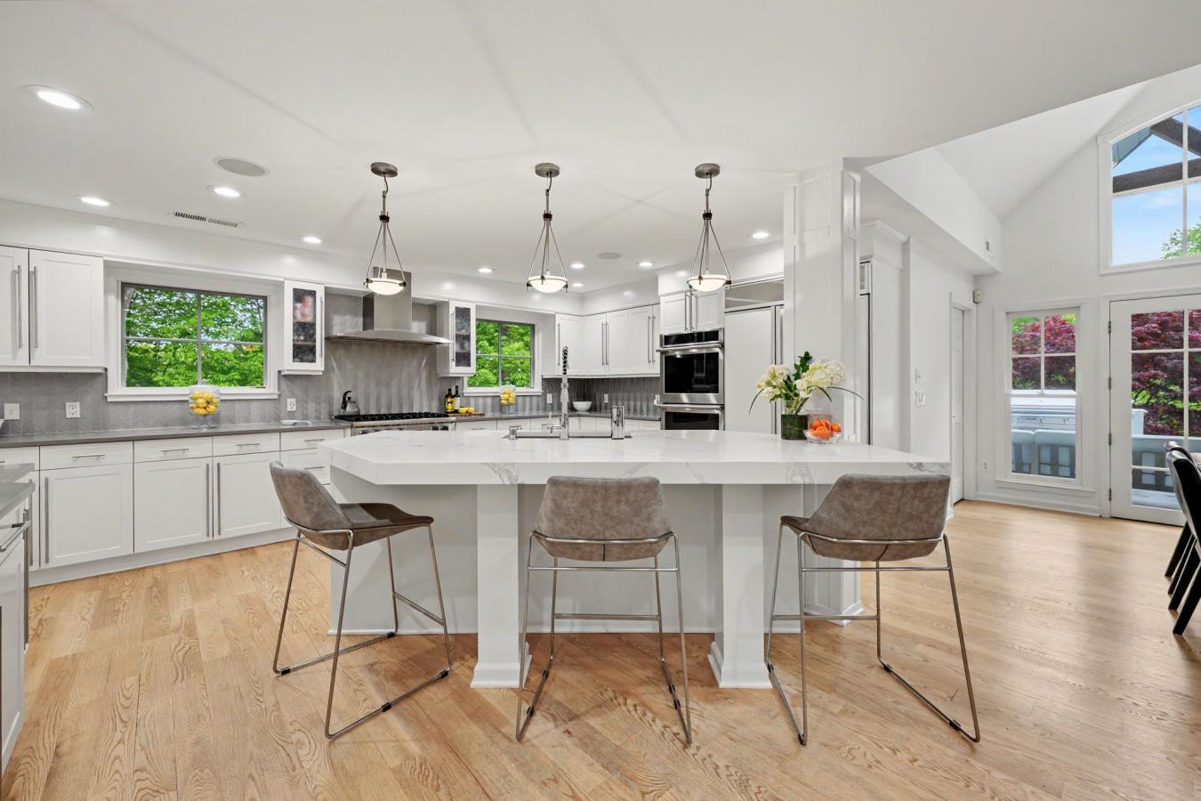 Westport, Connecticut, 06880, United States, 6 Bedrooms Bedrooms, ,6 BathroomsBathrooms,Residential,For Sale,2049789