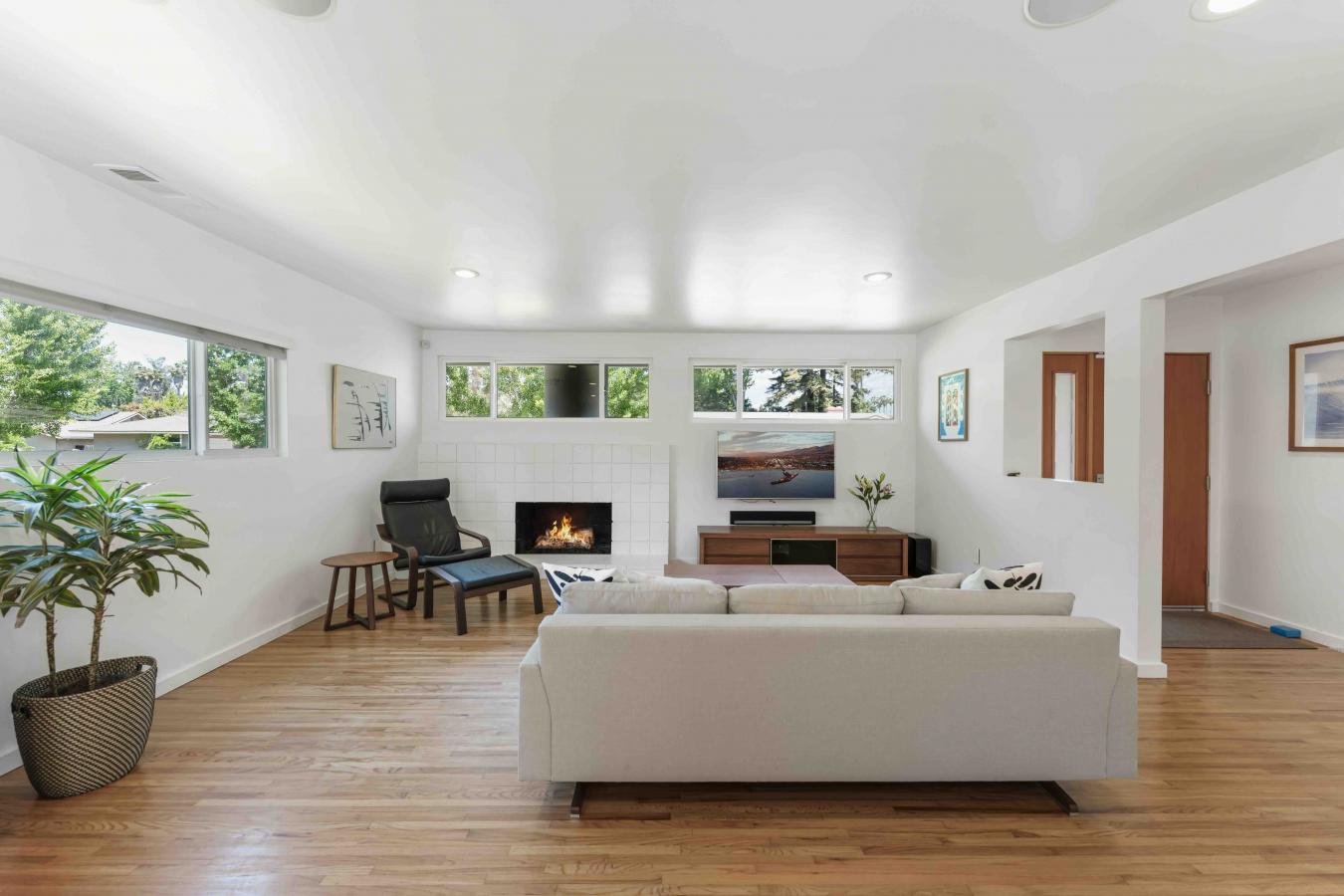 Santa Barbara, Santa Barbara, 93105, United States, 3 Bedrooms Bedrooms, ,2 BathroomsBathrooms,Residential,For Sale,2049788