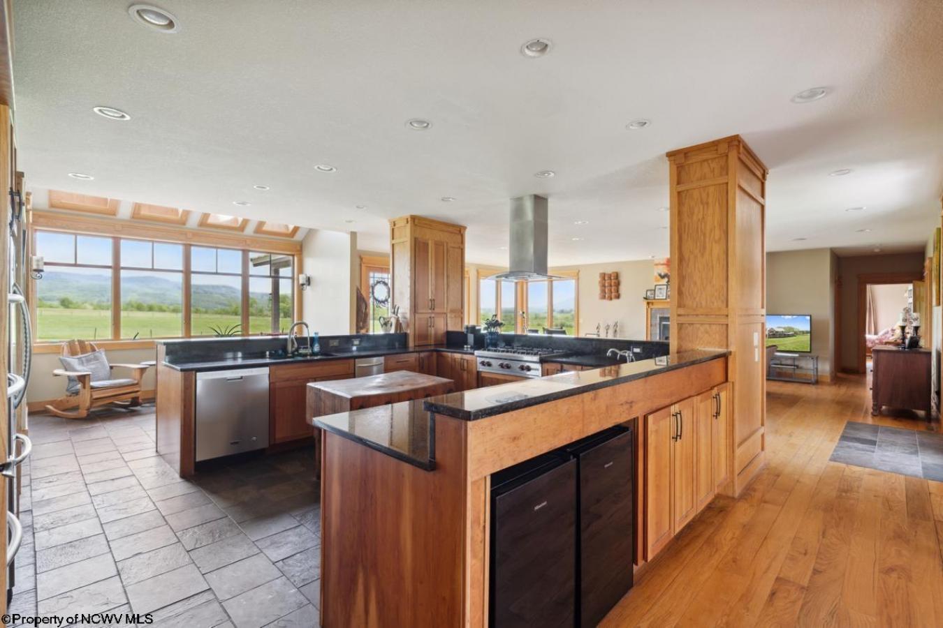 Davis, Tucker, 26260, United States, 7 Bedrooms Bedrooms, ,5 BathroomsBathrooms,Residential,For Sale,2049784