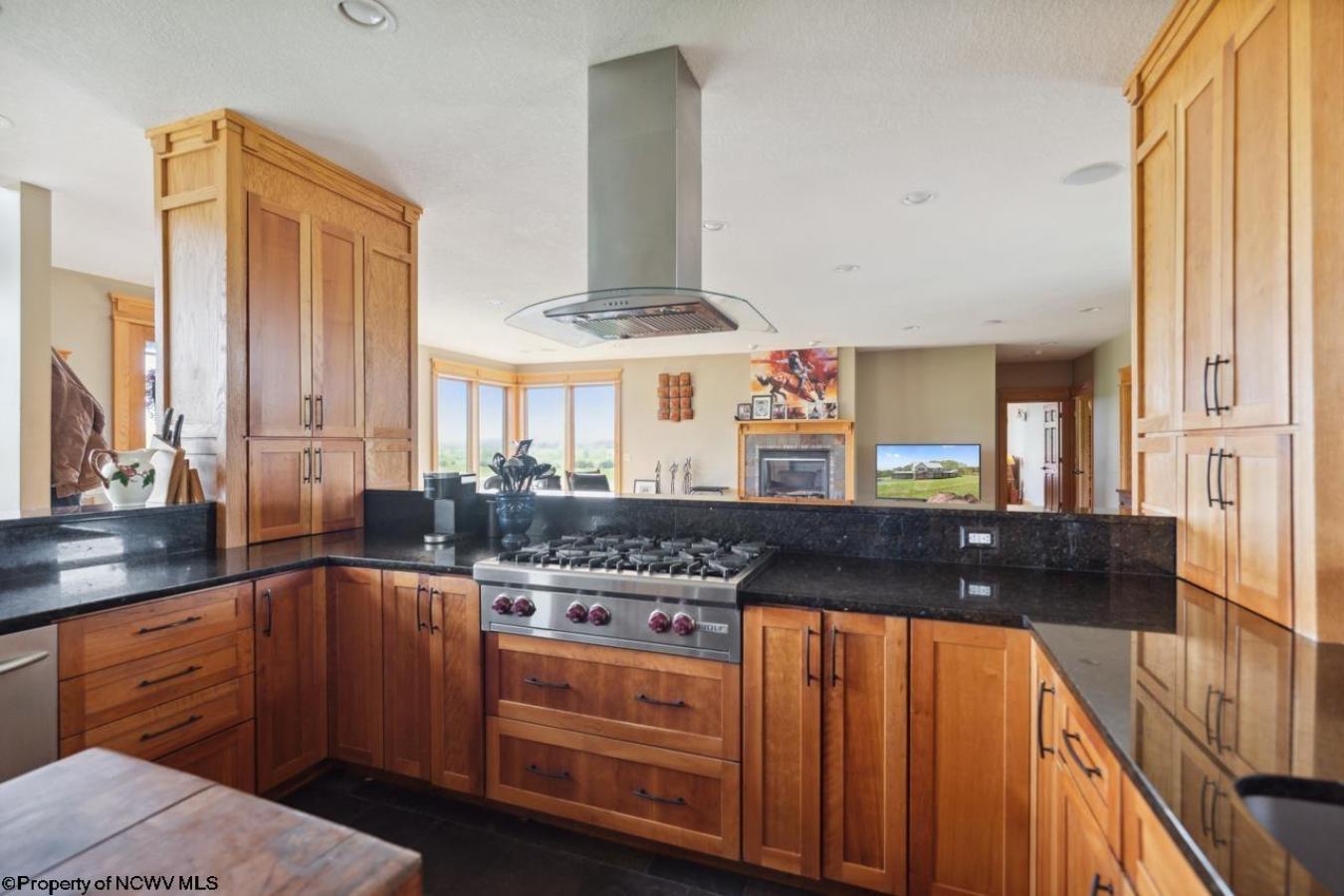 Davis, Tucker, 26260, United States, 7 Bedrooms Bedrooms, ,5 BathroomsBathrooms,Residential,For Sale,2049784