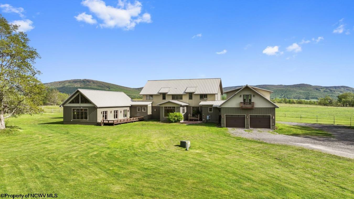 Davis, Tucker, 26260, United States, 7 Bedrooms Bedrooms, ,5 BathroomsBathrooms,Residential,For Sale,2049784