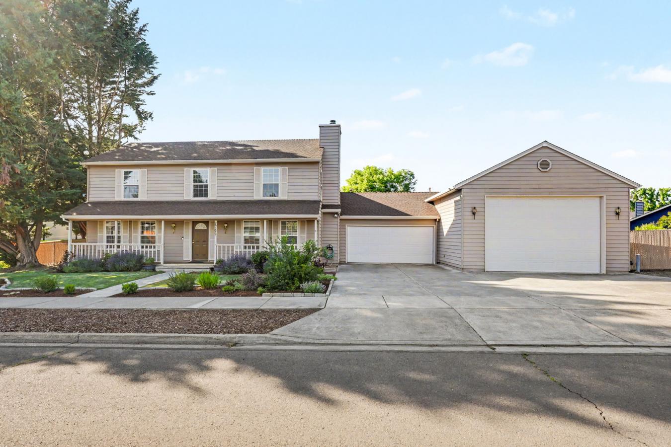 Medford, Jackson, 97504, United States, ,Residential,For Sale,2049781