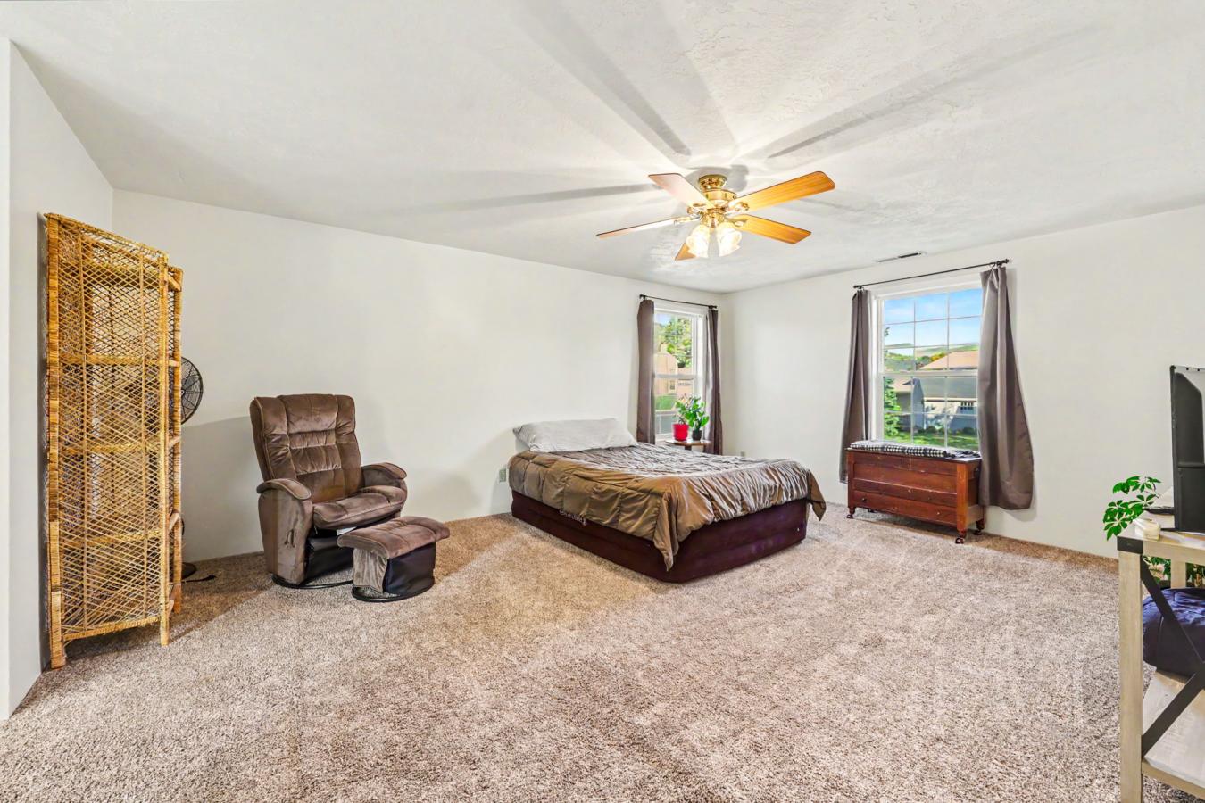Medford, Jackson, 97504, United States, ,Residential,For Sale,2049781