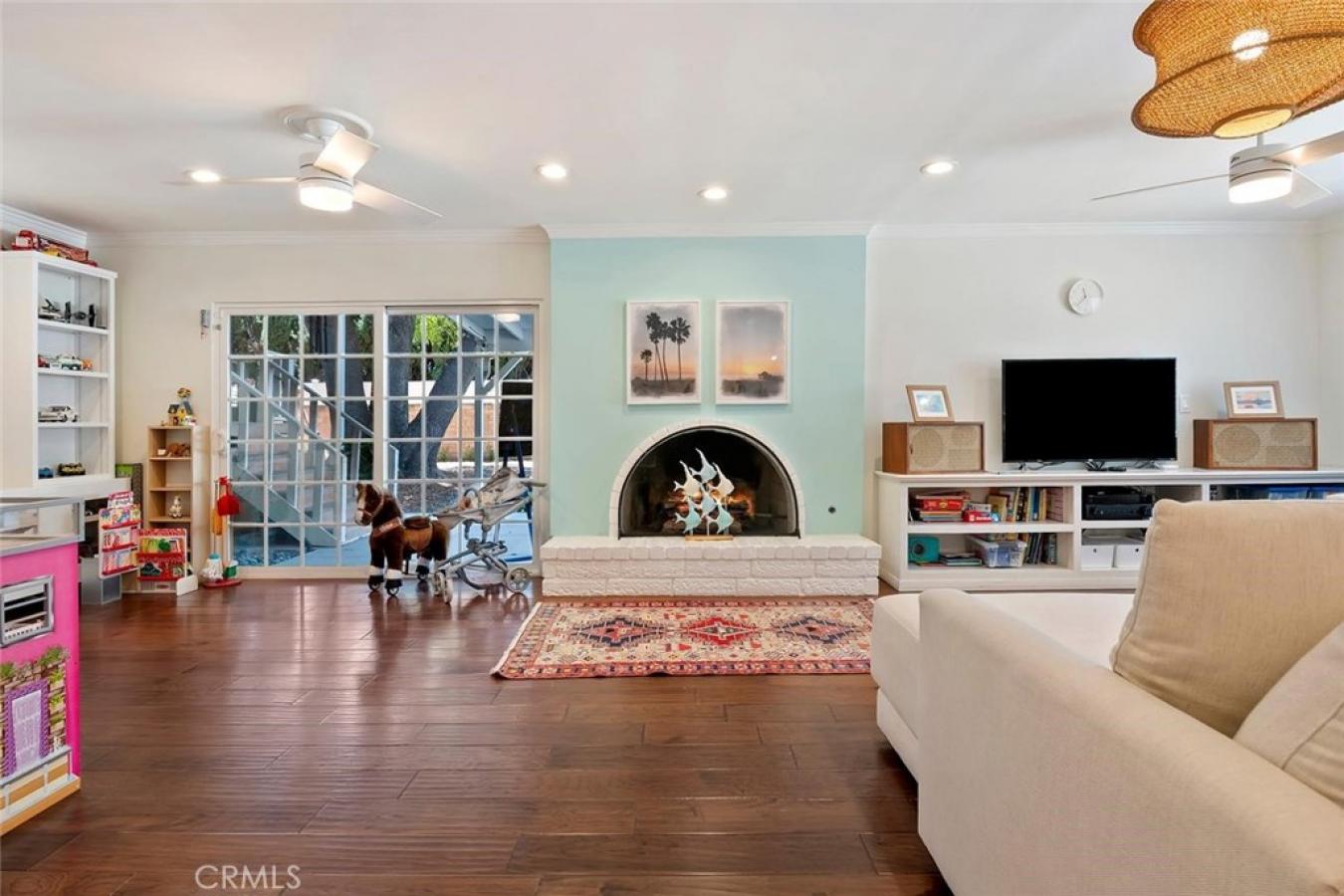 Chatsworth, Los Angeles, 91311, United States, 4 Bedrooms Bedrooms, ,3 BathroomsBathrooms,Residential,For Sale,2049780