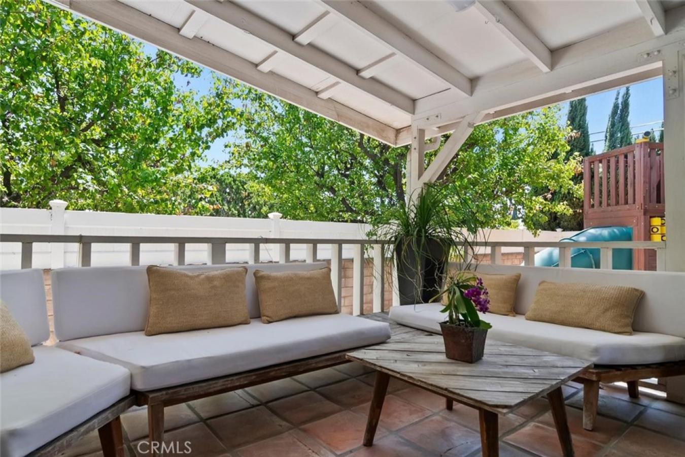 Chatsworth, Los Angeles, 91311, United States, 4 Bedrooms Bedrooms, ,3 BathroomsBathrooms,Residential,For Sale,2049780