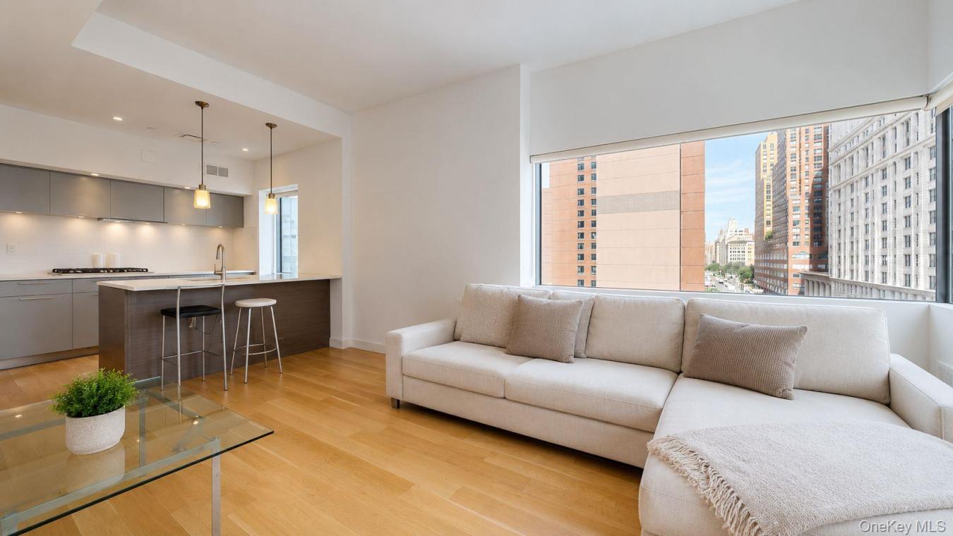 New York, New York (Manhattan), 10003, United States, 2 Bedrooms Bedrooms, ,2 BathroomsBathrooms,Residential,For Sale,2049779