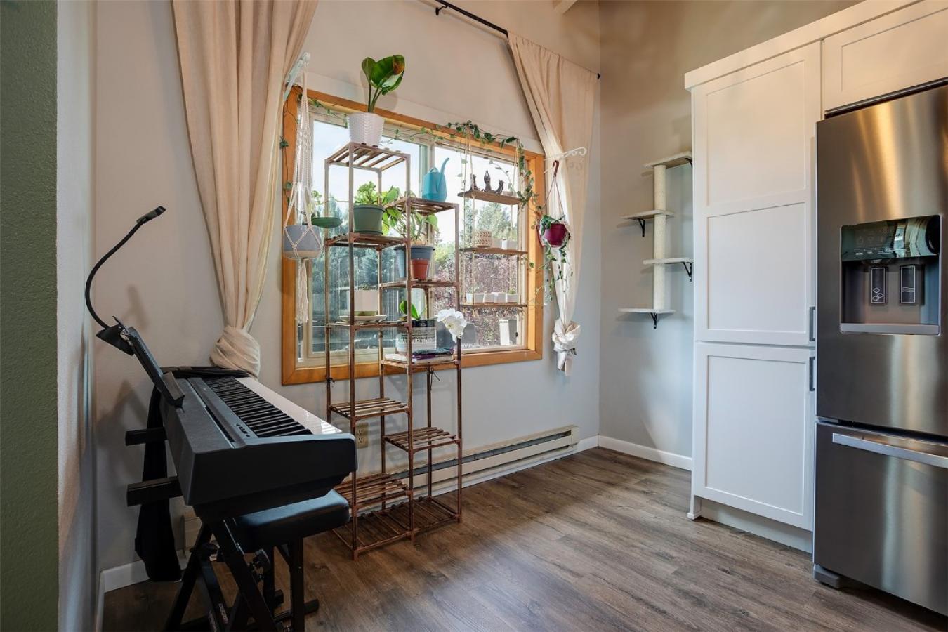 Steamboat Springs, Routt, 80487, United States, 3 Bedrooms Bedrooms, ,3 BathroomsBathrooms,Residential,For Sale,2049769