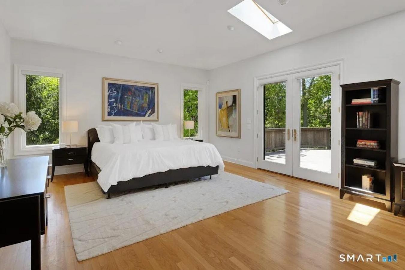 Stamford, Fairfield, 06902, United States, 6 Bedrooms Bedrooms, ,5 BathroomsBathrooms,Residential,For Sale,2049768
