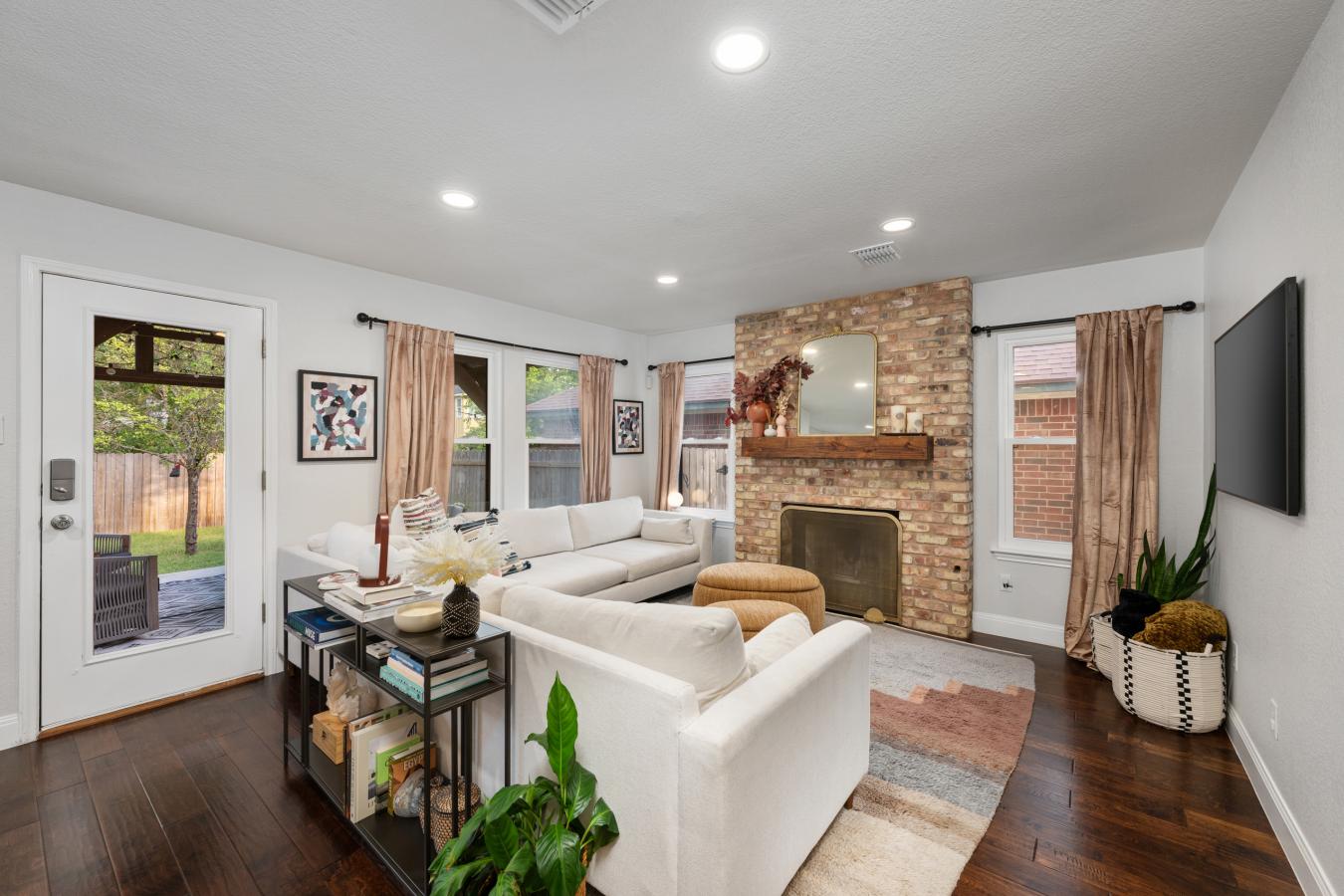 Austin, Travis, 78748, United States, 3 Bedrooms Bedrooms, ,2 BathroomsBathrooms,Residential,For Sale,2049766