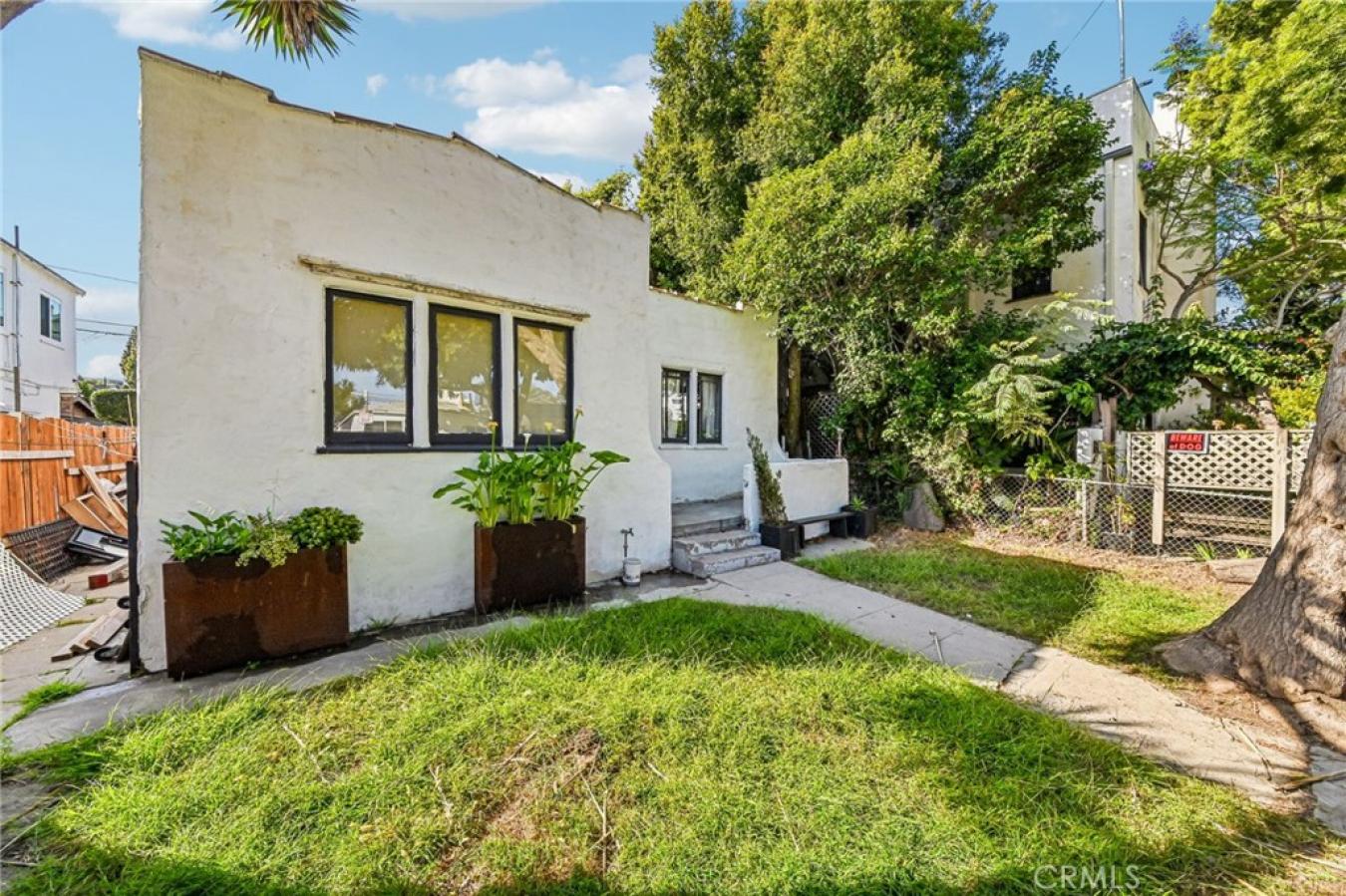 Santa Monica, Los Angeles, 90405, United States, 2 Bedrooms Bedrooms, ,1 BathroomBathrooms,Residential,For Sale,2049763