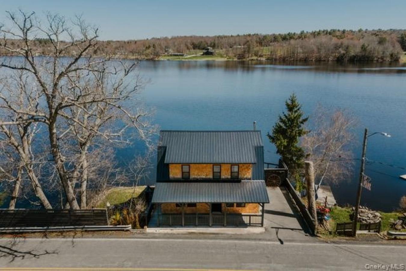 Lake Huntington, New York, 12752, United States, 3 Bedrooms Bedrooms, ,1 BathroomBathrooms,Residential,For Sale,2049761