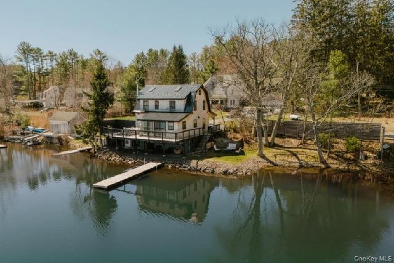 Lake Huntington, New York, 12752, United States, 3 Bedrooms Bedrooms, ,1 BathroomBathrooms,Residential,For Sale,2049761