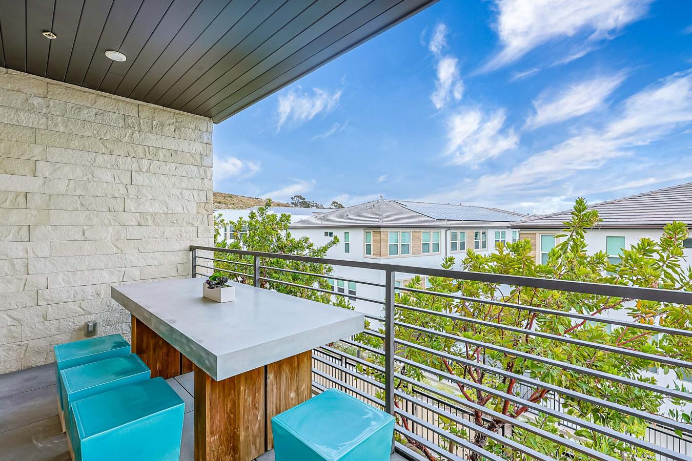 San Diego, California, 92108, United States, 4 Bedrooms Bedrooms, ,3 BathroomsBathrooms,Residential,For Sale,2049759