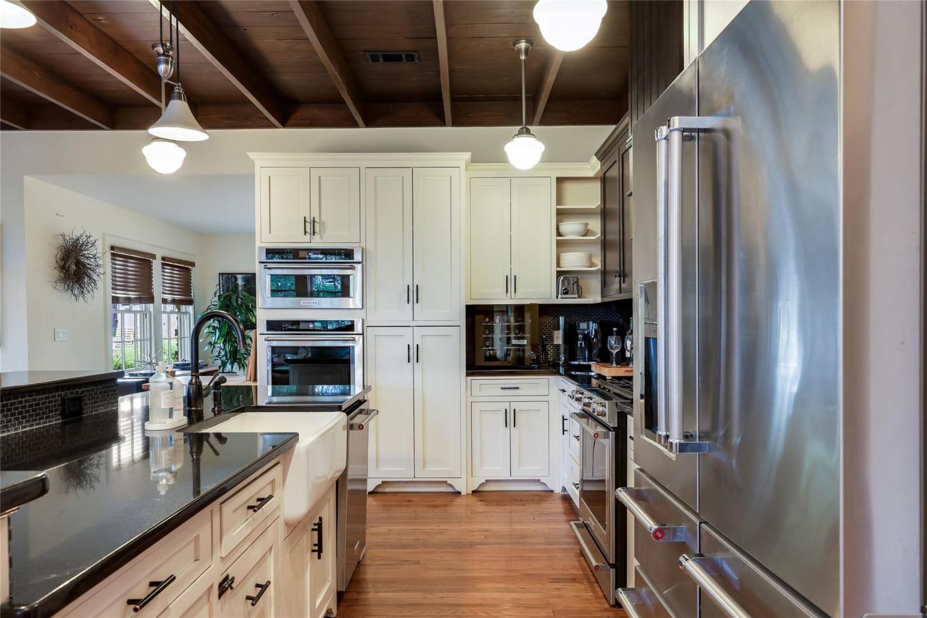 Austin, Travis, 78731, United States, 4 Bedrooms Bedrooms, ,3 BathroomsBathrooms,Residential,For Sale,2049758