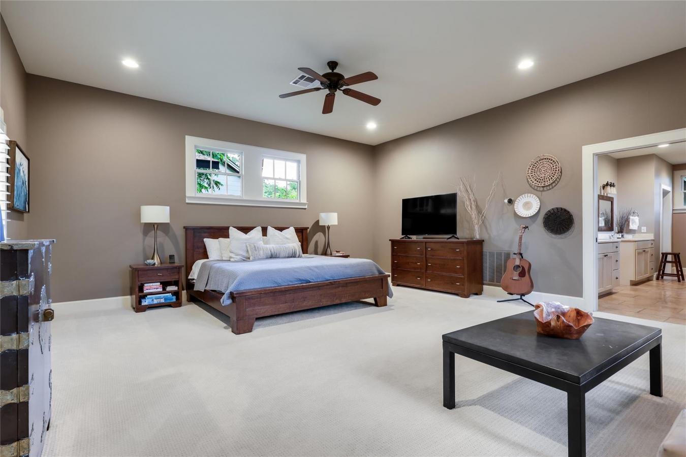 Austin, Travis, 78731, United States, 4 Bedrooms Bedrooms, ,3 BathroomsBathrooms,Residential,For Sale,2049758