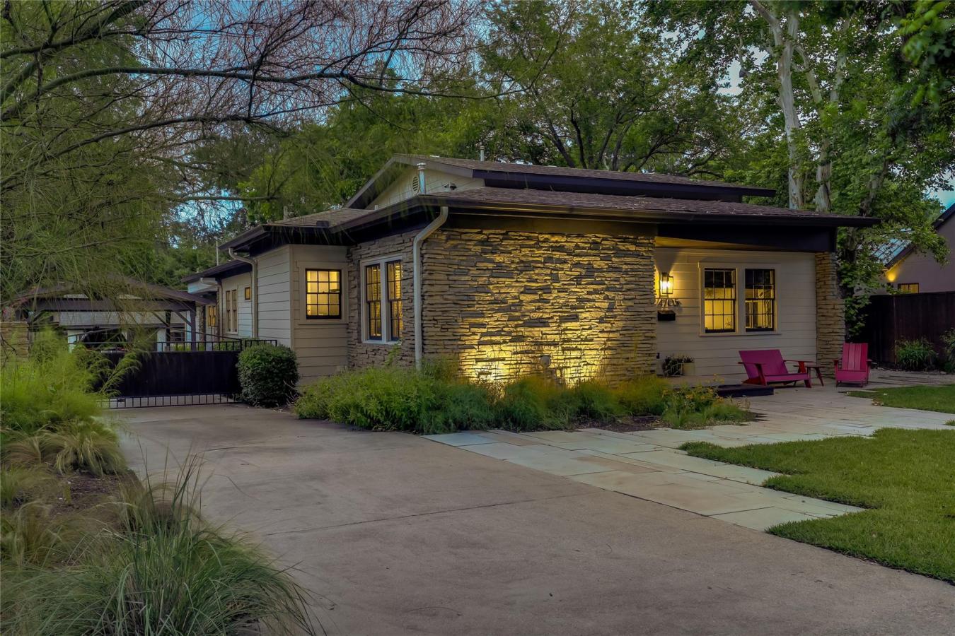 Austin, Travis, 78731, United States, 4 Bedrooms Bedrooms, ,3 BathroomsBathrooms,Residential,For Sale,2049758