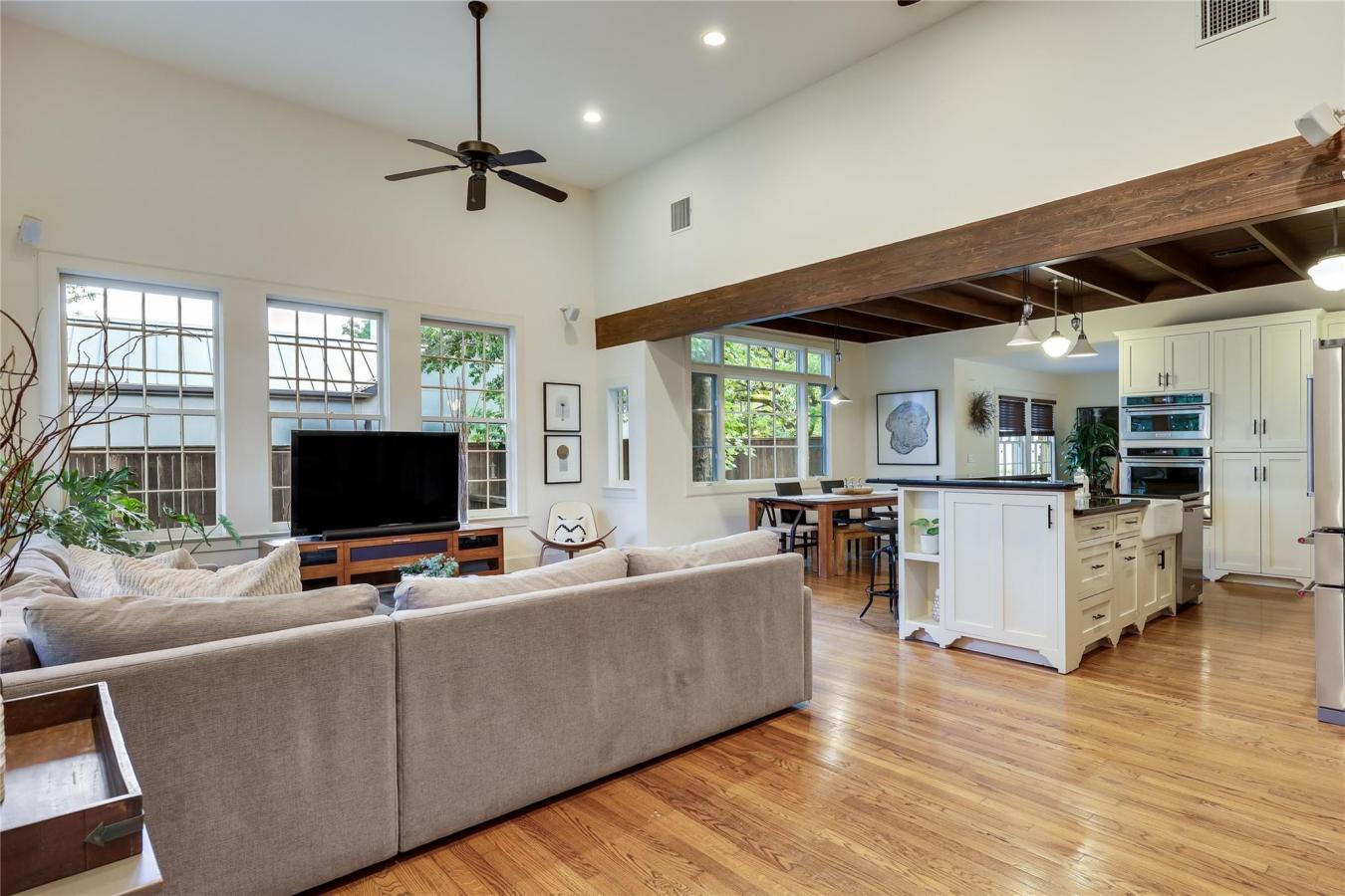 Austin, Travis, 78731, United States, 4 Bedrooms Bedrooms, ,3 BathroomsBathrooms,Residential,For Sale,2049758