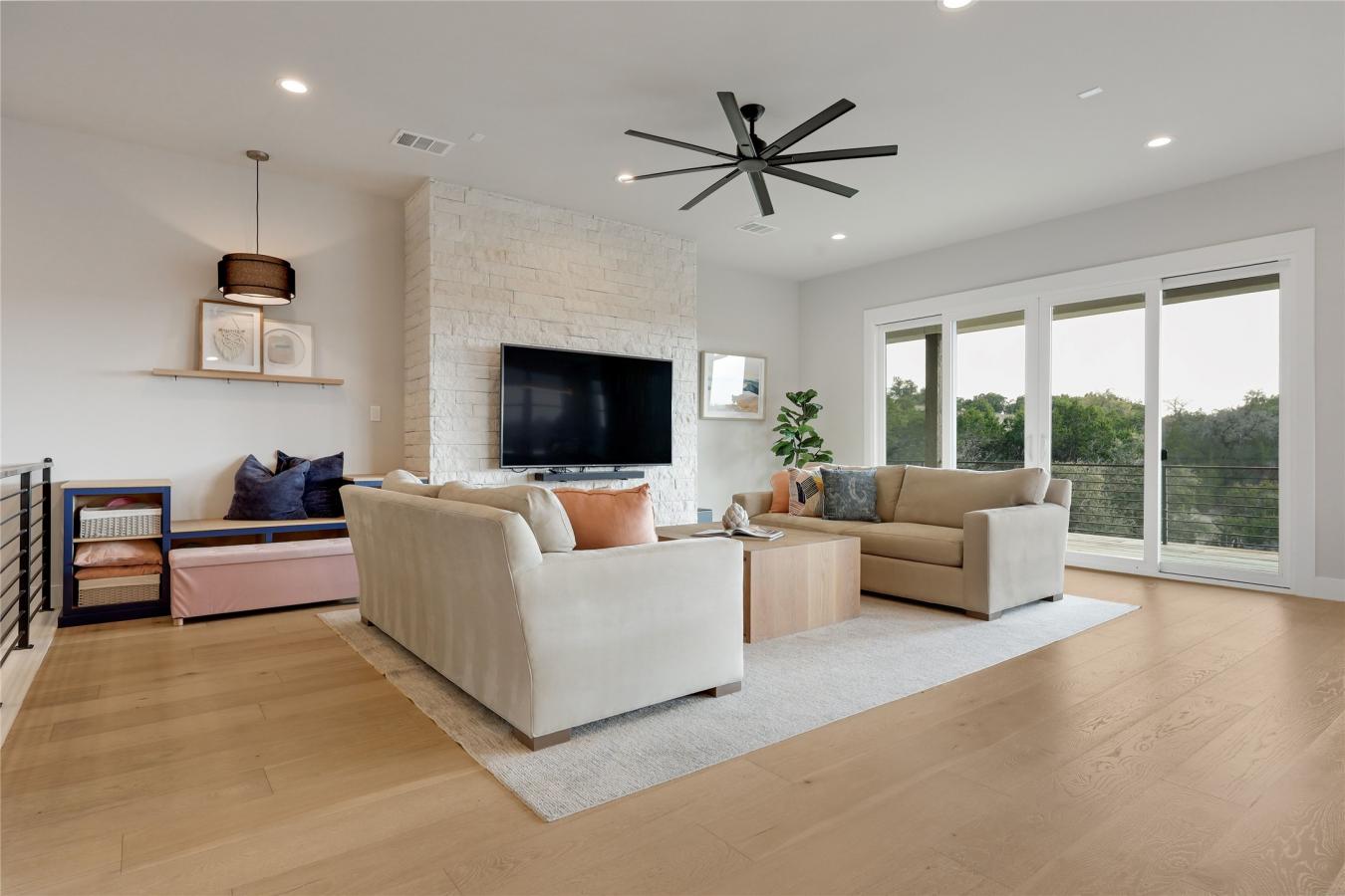 Austin, Travis, 78734, United States, 5 Bedrooms Bedrooms, ,4 BathroomsBathrooms,Residential,For Sale,2049756