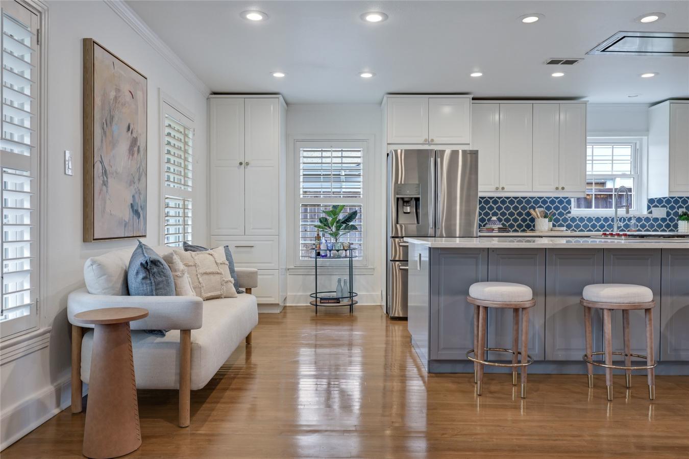Austin, Travis, 78731, United States, 4 Bedrooms Bedrooms, ,3 BathroomsBathrooms,Residential,For Sale,2049749