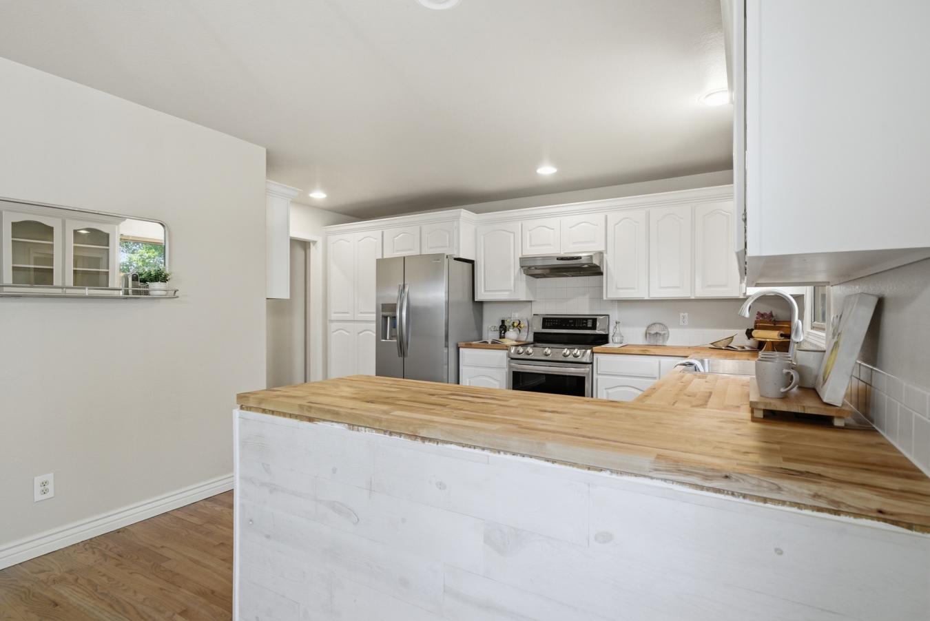 Loveland, Larimer, 80538, United States, 6 Bedrooms Bedrooms, ,1 BathroomBathrooms,Residential,For Sale,2049746