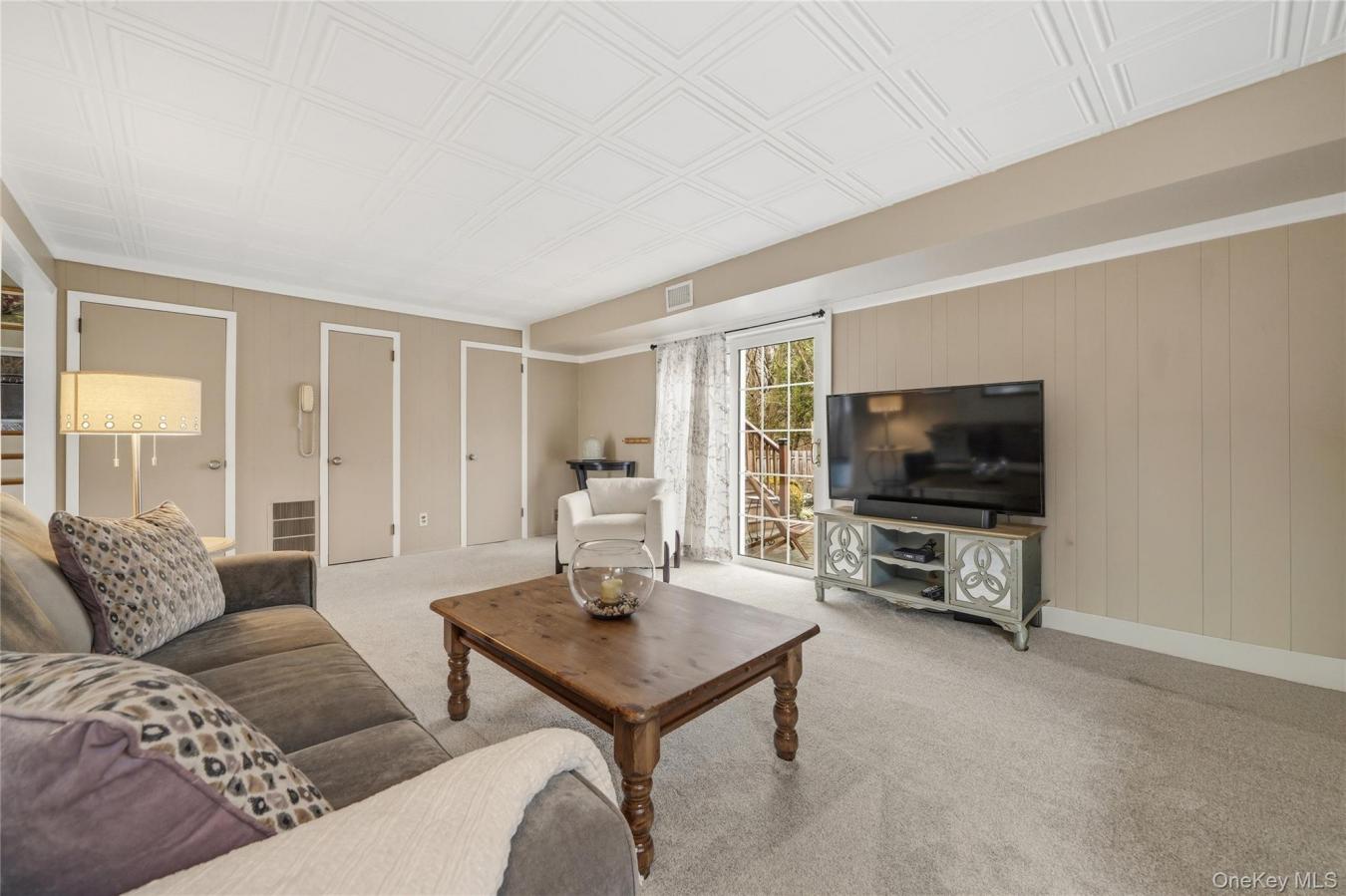 Mount Pleasant, Westchester County, 10570, United States, 3 Bedrooms Bedrooms, ,2 BathroomsBathrooms,Residential,For Sale,2049740