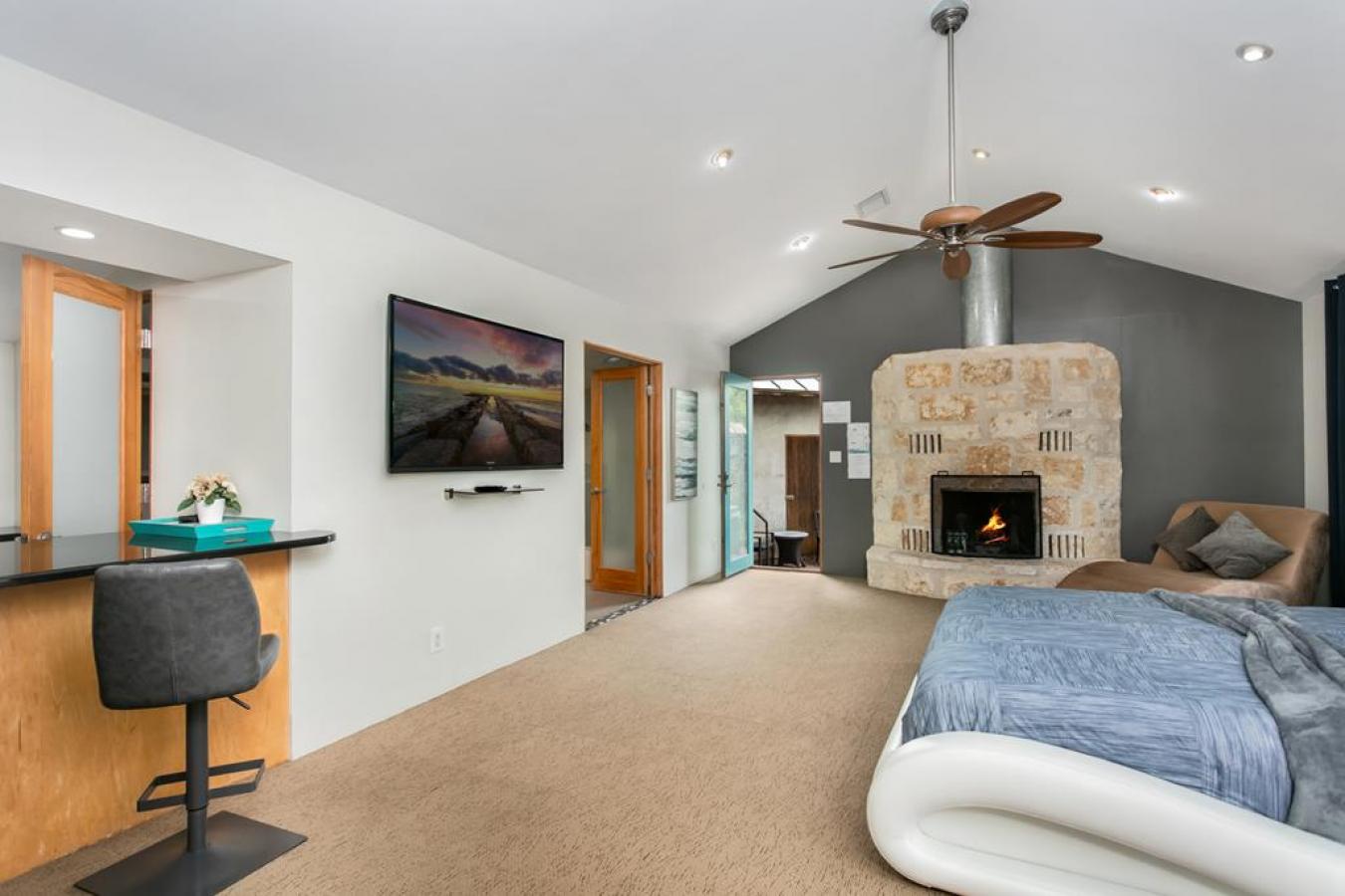 Fredericksburg, Gillespie, 78624, United States, 3 Bedrooms Bedrooms, ,3 BathroomsBathrooms,Residential,For Sale,2049739