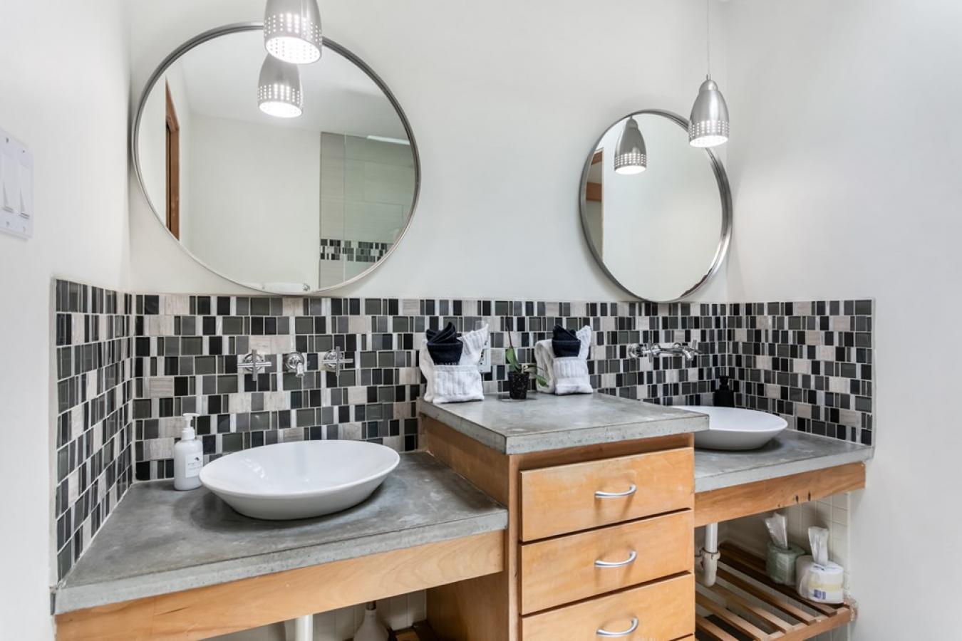 Fredericksburg, Gillespie, 78624, United States, 3 Bedrooms Bedrooms, ,3 BathroomsBathrooms,Residential,For Sale,2049739