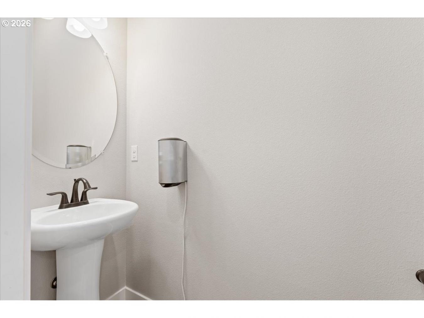 Portland, Washington, 97229, United States, 3 Bedrooms Bedrooms, ,2 BathroomsBathrooms,Residential,For Sale,2049738