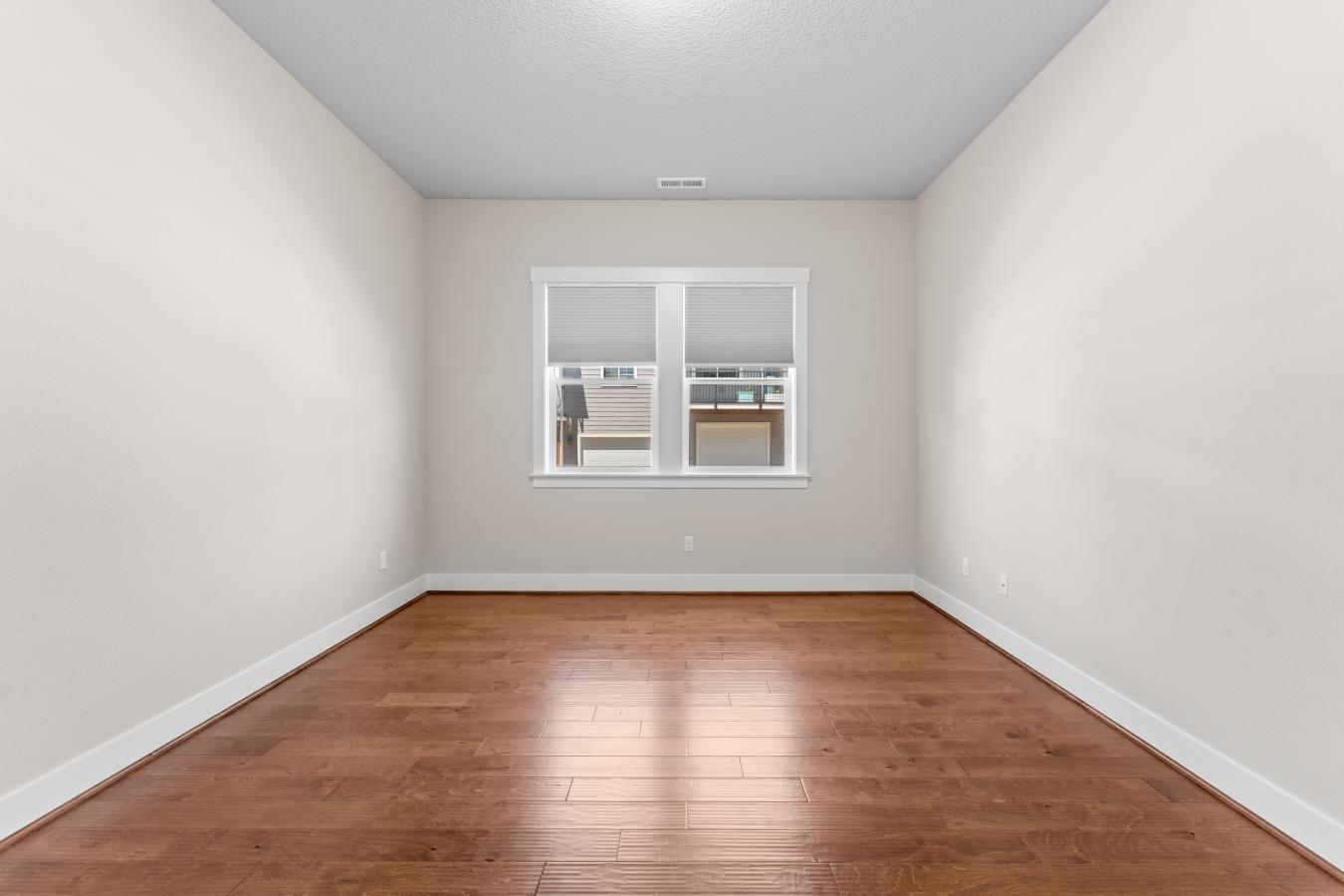 Portland, Washington, 97229, United States, 3 Bedrooms Bedrooms, ,2 BathroomsBathrooms,Residential,For Sale,2049738