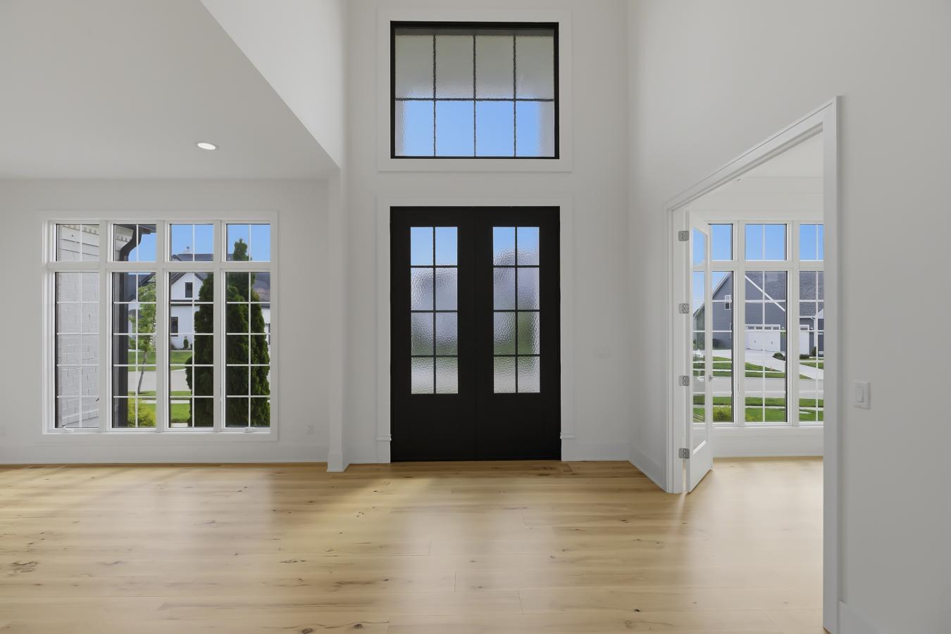 Chesterfield, Missouri, 63005, United States, 5 Bedrooms Bedrooms, ,4 BathroomsBathrooms,Residential,For Sale,2049736