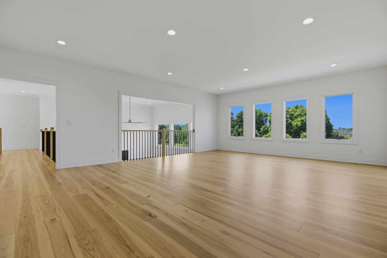 Chesterfield, Missouri, 63005, United States, 5 Bedrooms Bedrooms, ,4 BathroomsBathrooms,Residential,For Sale,2049736