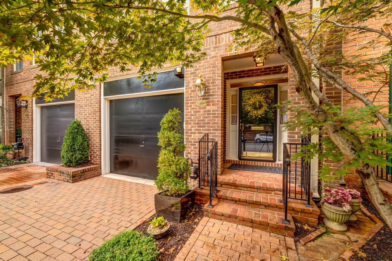 1114 N Pitt St, Alexandria, VA, 22314, United States, 4 Bedrooms Bedrooms, ,4 BathroomsBathrooms,Residential,For Sale,1114 N Pitt St,1160675