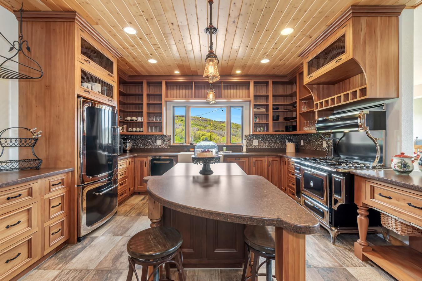 Oak Creek, Routt, 80467, United States, 3 Bedrooms Bedrooms, ,4 BathroomsBathrooms,Residential,For Sale,2049734