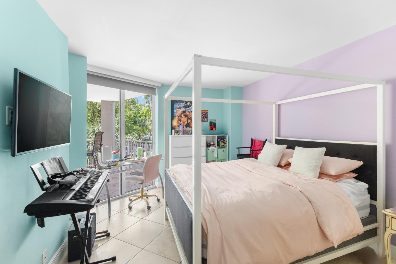Beautifully updated oversized corner residence featuring an open-conce – image 10