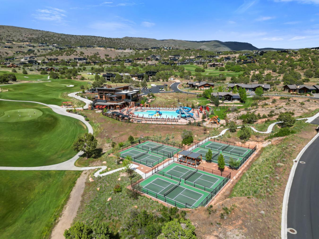 Heber City, Utah, 84032, United States, 3 Bedrooms Bedrooms, ,3 BathroomsBathrooms,Residential,For Sale,2049726