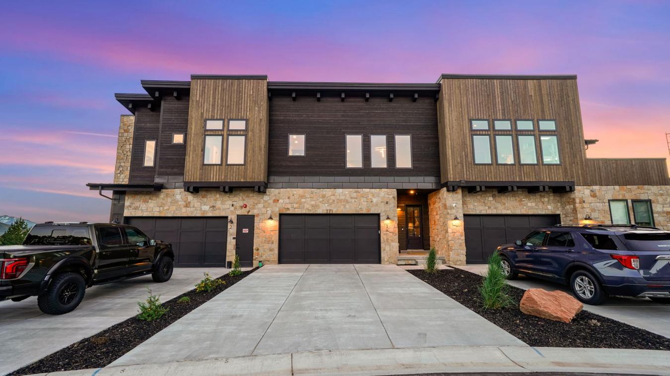 Heber City, Utah, 84032, United States, 3 Bedrooms Bedrooms, ,3 BathroomsBathrooms,Residential,For Sale,2049726