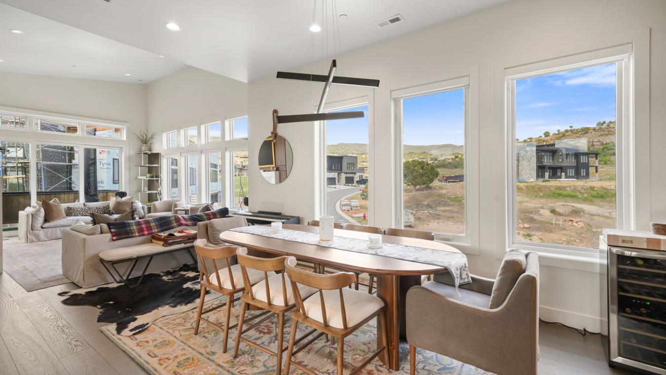 Heber City, Utah, 84032, United States, 3 Bedrooms Bedrooms, ,3 BathroomsBathrooms,Residential,For Sale,2049726