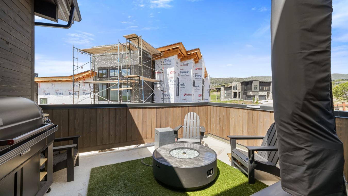 Heber City, Utah, 84032, United States, 3 Bedrooms Bedrooms, ,3 BathroomsBathrooms,Residential,For Sale,2049726
