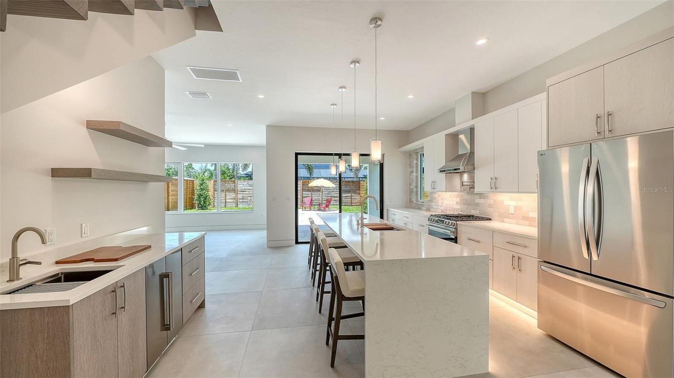 Sarasota, Sarasota, 34231, United States, 4 Bedrooms Bedrooms, ,3 BathroomsBathrooms,Residential,For Sale,2049727