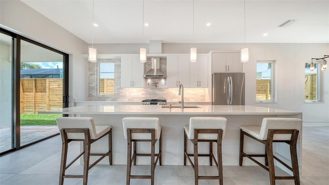 Sarasota, Sarasota, 34231, United States, 4 Bedrooms Bedrooms, ,3 BathroomsBathrooms,Residential,For Sale,2049727