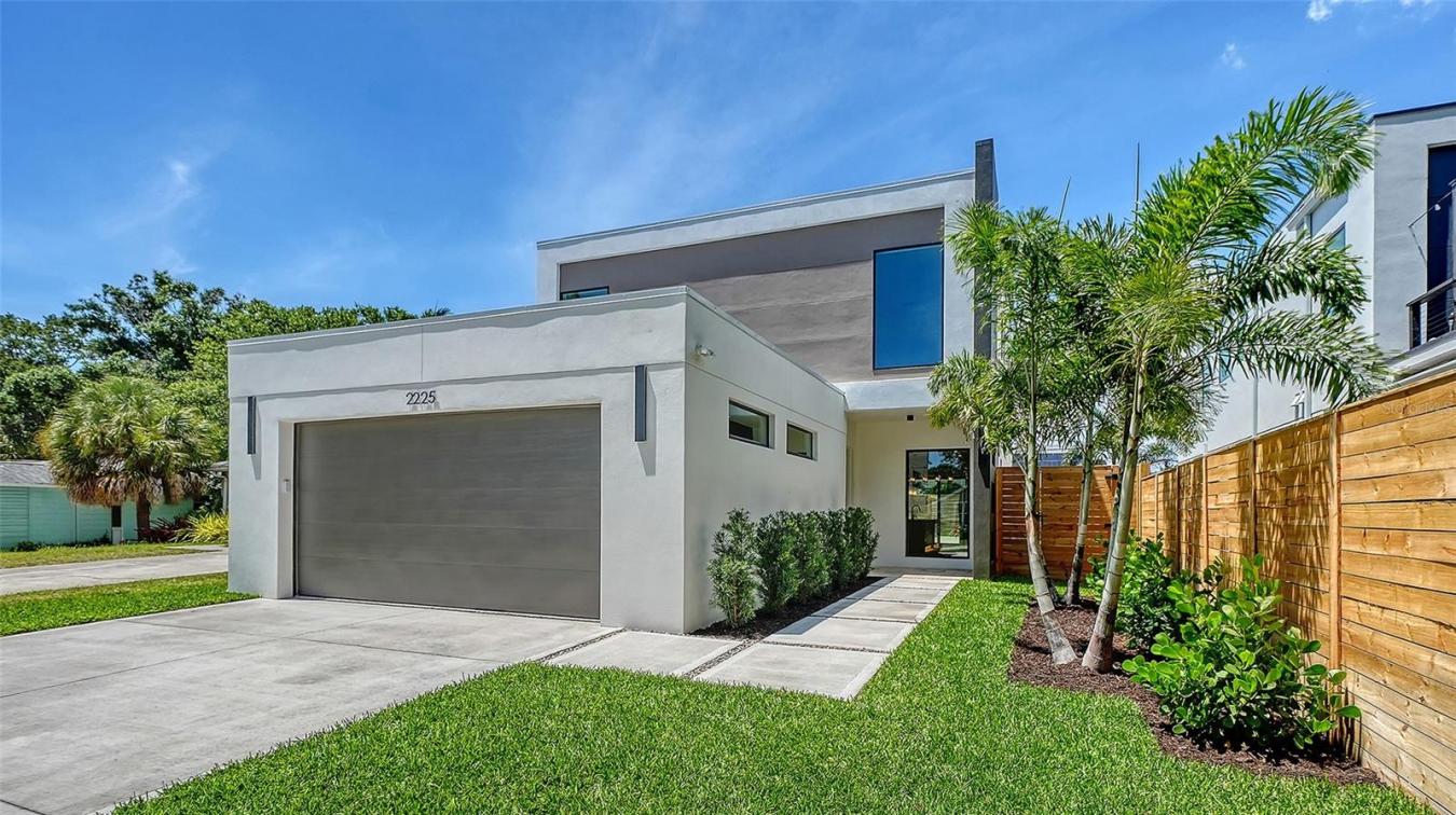 Sarasota, Sarasota, 34231, United States, 4 Bedrooms Bedrooms, ,3 BathroomsBathrooms,Residential,For Sale,2049727