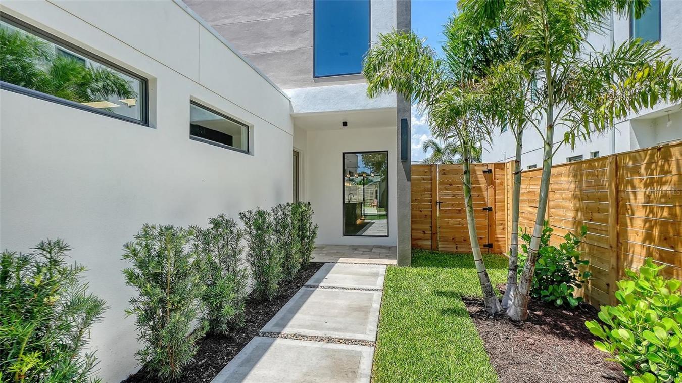 Sarasota, Sarasota, 34231, United States, 4 Bedrooms Bedrooms, ,3 BathroomsBathrooms,Residential,For Sale,2049727
