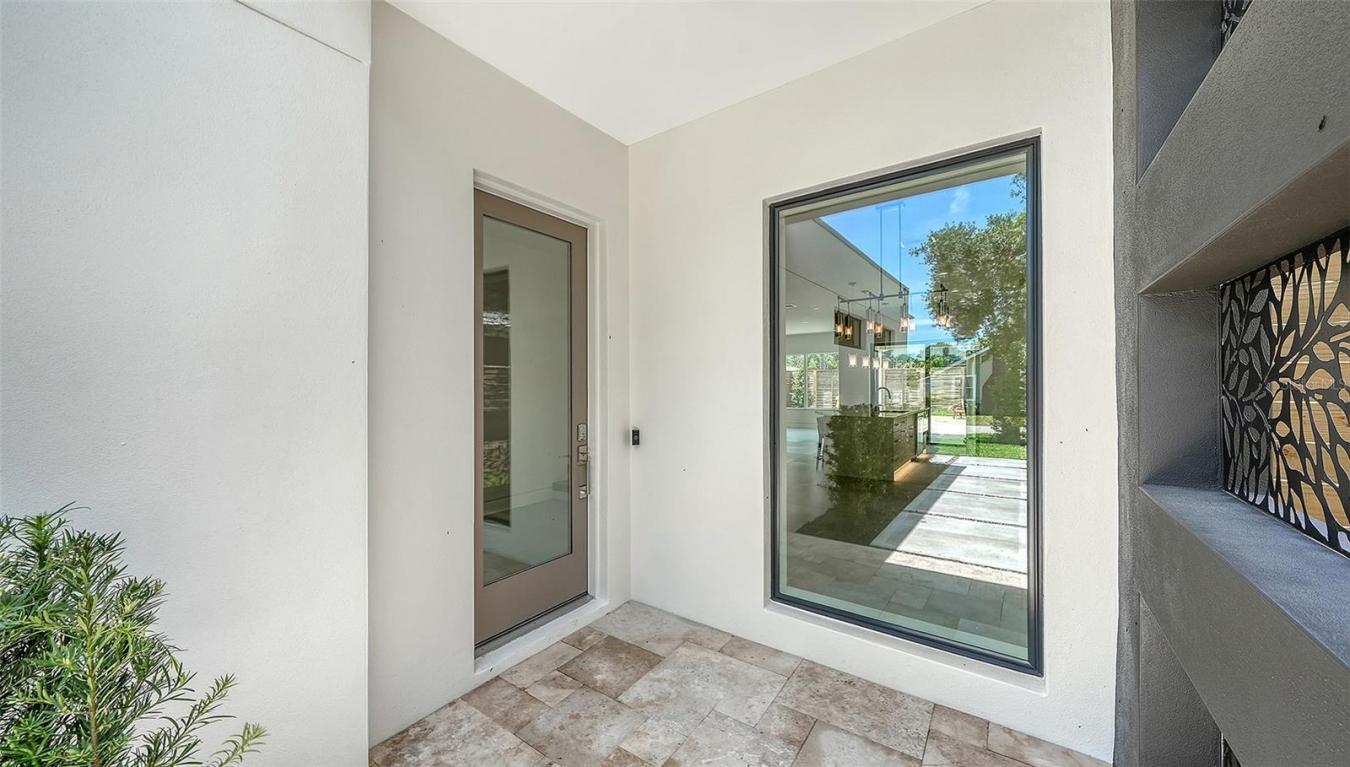 Sarasota, Sarasota, 34231, United States, 4 Bedrooms Bedrooms, ,3 BathroomsBathrooms,Residential,For Sale,2049727