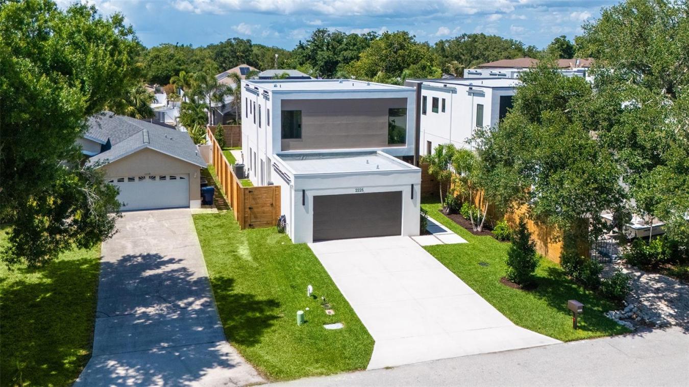 Sarasota, Sarasota, 34231, United States, 4 Bedrooms Bedrooms, ,3 BathroomsBathrooms,Residential,For Sale,2049727